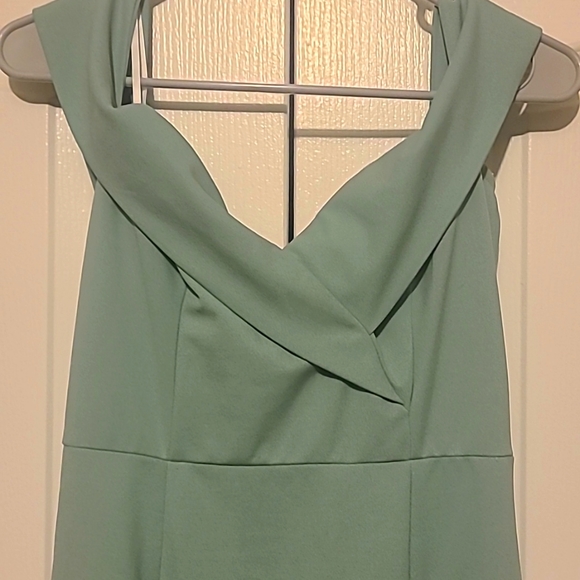 Sea green long dress - Picture 2 of 3